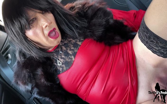 Emily Rossi: На парковке