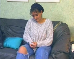 बड़े स्तनों वाली जर्मन रंडी की चूत में उँगली की जाती है
