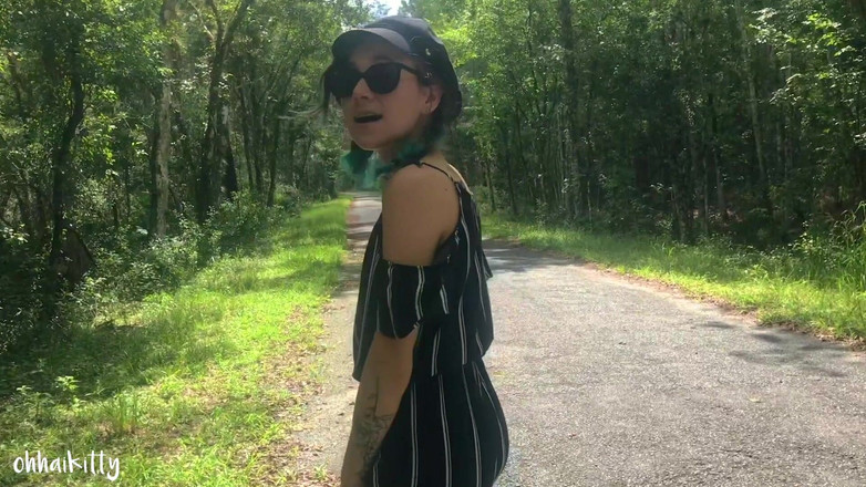 kactus kutie: 道端でおしっこ - 捕まった!悪いオーディオ