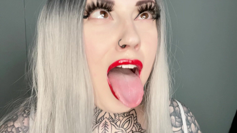 Miss Valentina: Wank na moją twarz Ahegao
