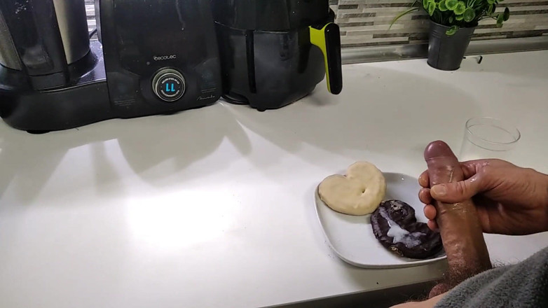 Elvissc: Garoto muito sujo eu preparei um café da manhã especial...