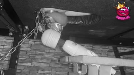 Mistress_BJQueen: Feito para gozar na gaiola de castidade contido na mesa...