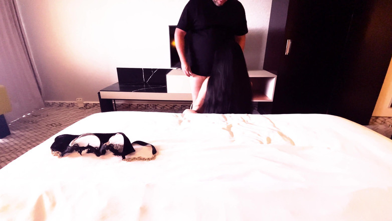 MissAlessaMilano: Follada en una habitación de hotel con un extraño