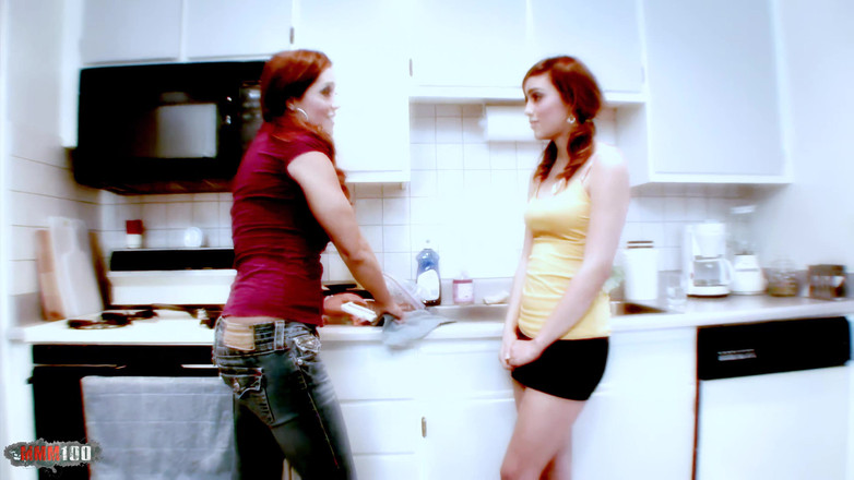 Porn-World: Seks lesbian di kampus