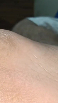 Usikan fetish kaki lancut solo yang berminyak