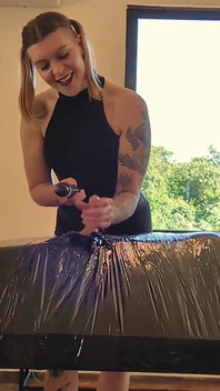 Eingewickelt, gehÃ1/4ckt und verweigert