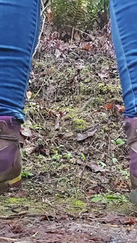 Escursione E Piscio in Un Giorno Di Pioggia