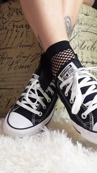 Converse & Fishnets