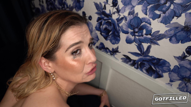 Got Filled: Gut gefüllte Kasey Warner hat einen heißen creampie