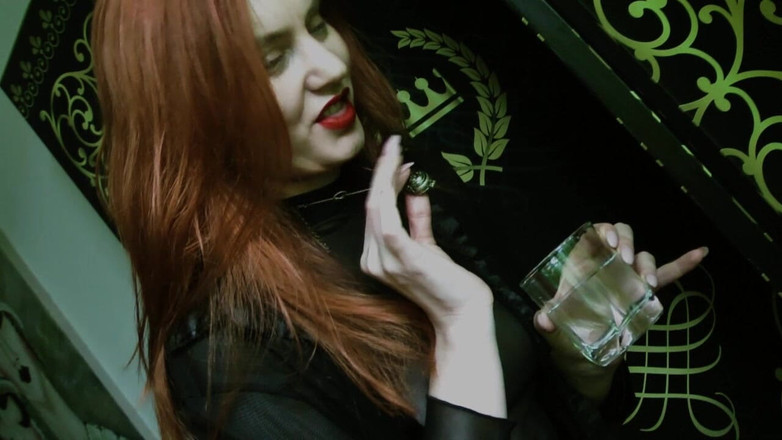 Goddess Celine: Strumpfhosen-dominanz