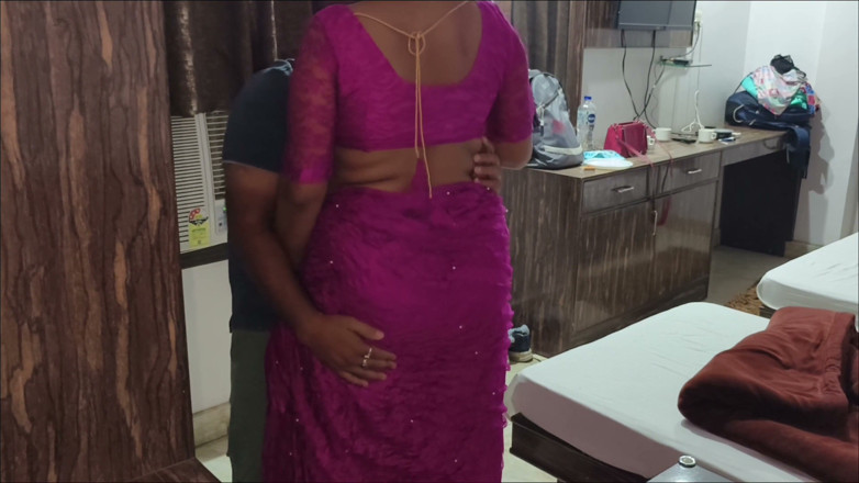 BadMash_Bhabhi: Indian Get Fucked in Her Tight Pussy by Old During...