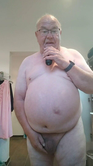 Karlchengeil: Péče o znaky mého pásu, holení prsou a prdění