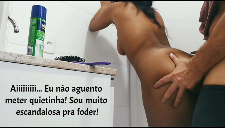 Julia carioca: Anh kế của tôi đã quyến rũ tôi trong thời gian...