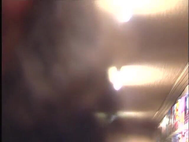 POV Orgasms: Une salope brune incroyable lui taille une belle pipe dans...