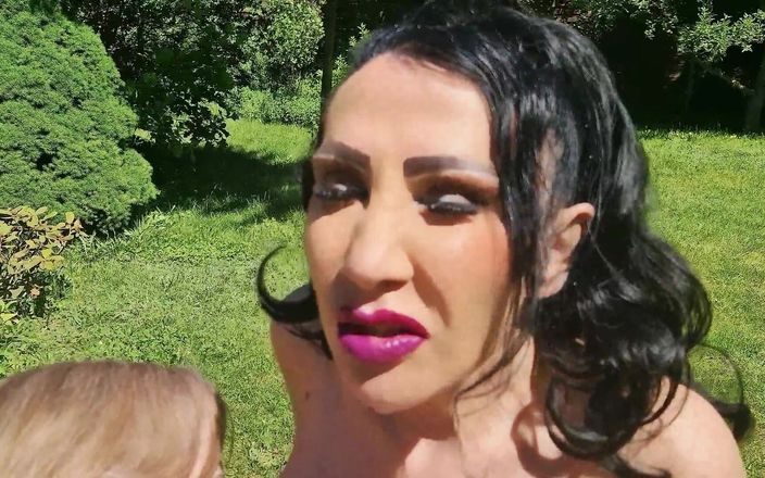 Nicole Dupapillon: Schimb de sucuri de pizdă