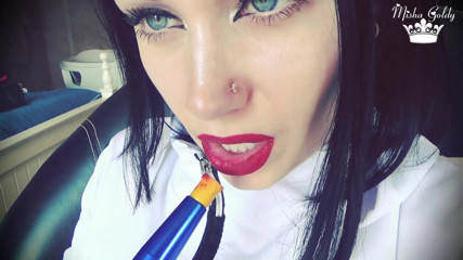 Goddess Misha Goldy: Sensuell krokrökning samlingsvideo