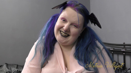 Mxtress Valleycat: College ghoul temptress