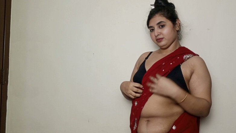 Nadiyabd: Beautiful Girl Red Sari Big Boobs Press - Indian Desi Hot...