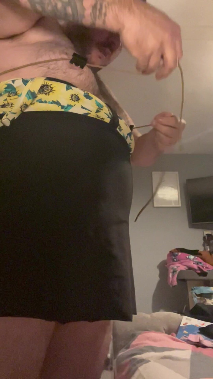 Shaun Cbt: Svazování ptáka a koulí s Crossdressem jít ven