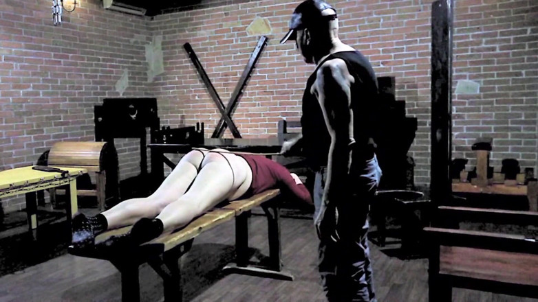 Master Drex: Spanking Lesson in Private BDSM Club