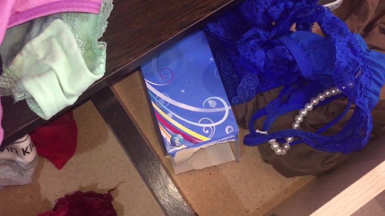 Lux Eva: 내 딜도가 어디에 있어야 하는지 알아