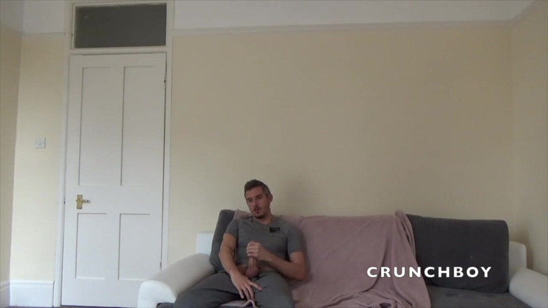 Shemale videos: Straight sucking gay and a shemale for new sex experience