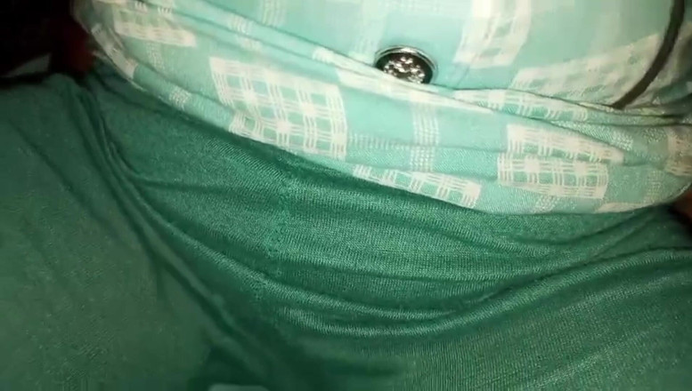 Bk Vlogs: Una calda indiana che urina video XXX