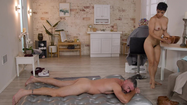 Nuru Massage: Nuru Massagem - sexo a três quente com fake new massagista...