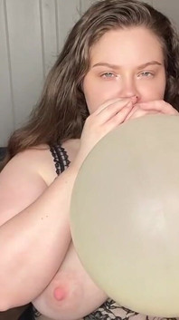 Witch's Balón šukací hračka