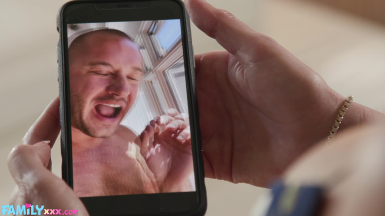 FamilyXXX: Nova madrasta Cory Chase dá motivação extra