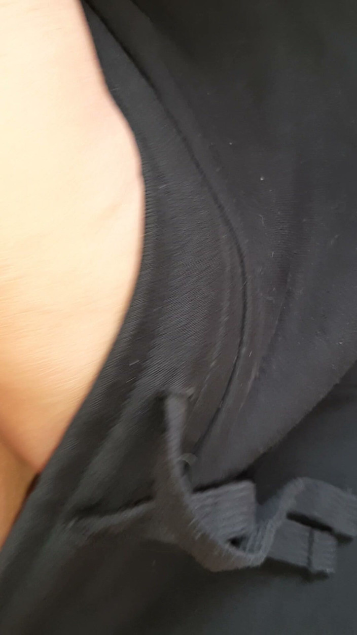 Lesbian-candys: Mi masturbo segretamente in cucina dietro la mia matrigna mentre...