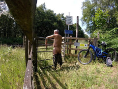 Andy: Jalan kaki 33 2025