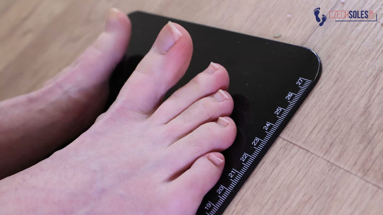 Czech Soles - foot fetish content: Two Big Feet Long Toes Babes Foot Compare