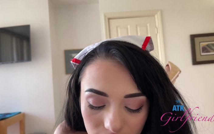 ATK Girlfriends: Cita virtual