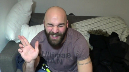 Latino Fucker: Max duro viene ciucciato da un top latino con un...