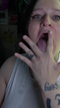 Toothless Throat Training with Big Dildo