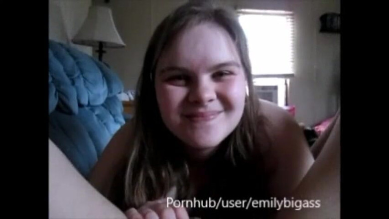 Fat House Wife: Ea este îndrăgostită de pulă, suge și înghite gura plină de spermă