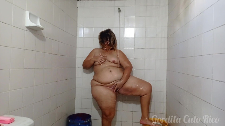 Gordita Culo Rico: Il bagno di mia matrigna è ricco.