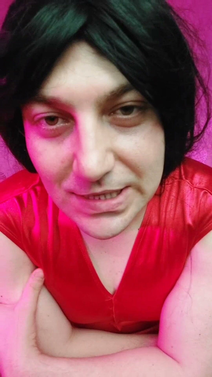 Kitty_Cross: Vermelho gótico branco femboy com meia-calça