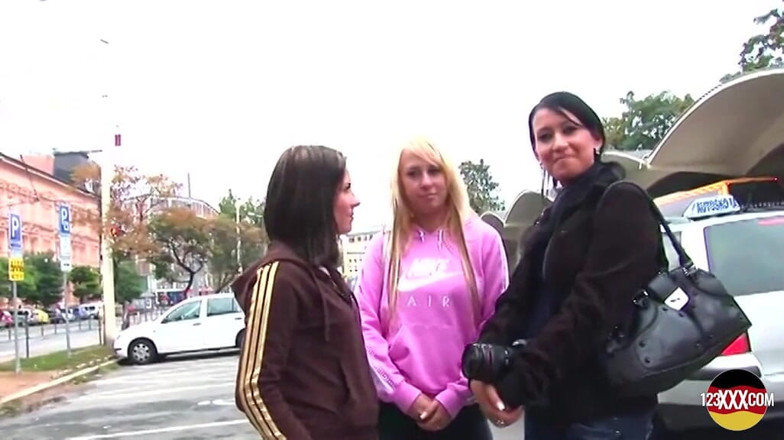 123XXX - 100% Amateurs: Německá lesbická trojka