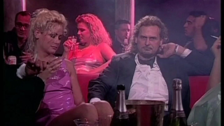 Inthe MILF room: 2 pary pieprzą się w Swingers Club