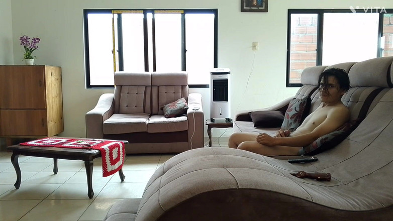 Kamila6922: Kimse göt kahverengi yokken üvey kız kardeşimi sikiyorum