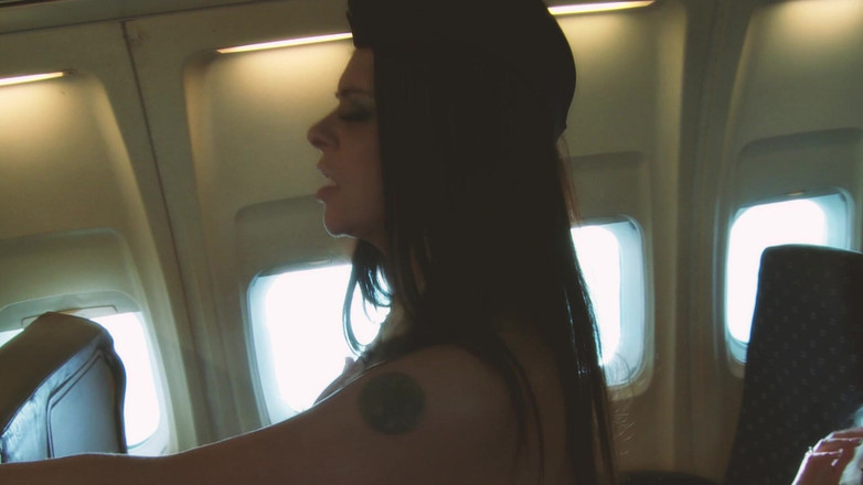 DARVASEX: Adegan penerbangan hot 1 pramugari lesbian dengan toket besar dan saling...