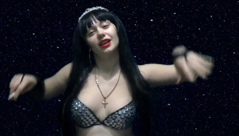 Goddess Misha Goldy: Wichs-unterricht mit sperma-countdown unter dem sternenhimmel