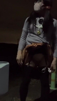 Self-training No. 32: Nighttime Walk with the Woof-woof Pose
