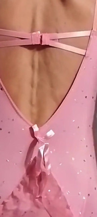 Cdmichelle vestindo rosa sexy teddy com cinta-liga brincando com seu pau