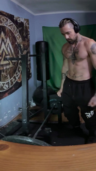Episodio 07 - Calore anlmal- allenamento nudo, cazzo alla panchina e masturbazione con fallimento al limite dopo