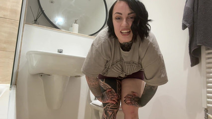 Miss Valentina: 我需要小便