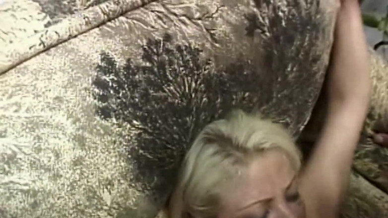 Onlyxfans: MILF blonde dikongkek keras dan dipancut muka
