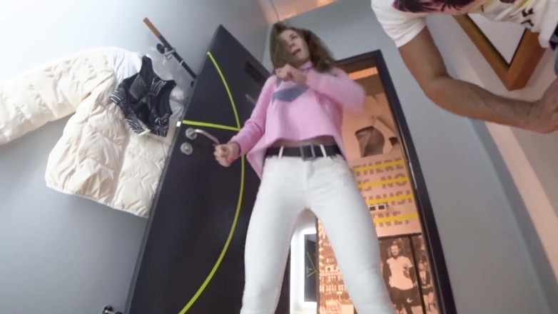 Mia Bandini: Anal sex in the fitting room